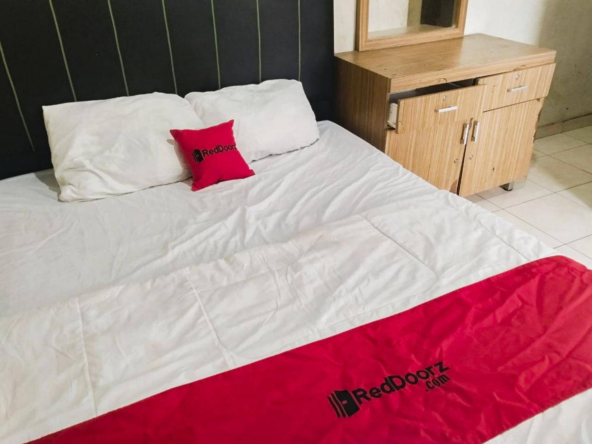 Reddoorz At Jalan Diponegoro Bandar Lampung Hotel Luaran gambar
