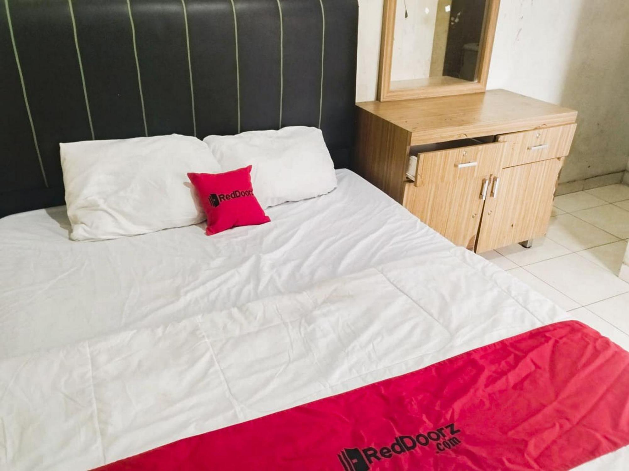 Reddoorz At Jalan Diponegoro Bandar Lampung Hotel Luaran gambar